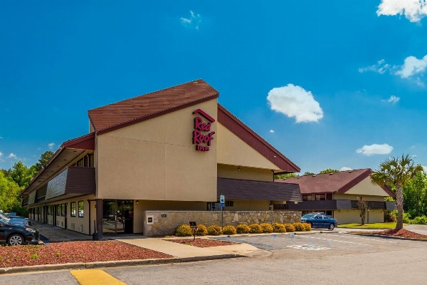 Red Roof Inn Columbia East - Fort Jackson image 2