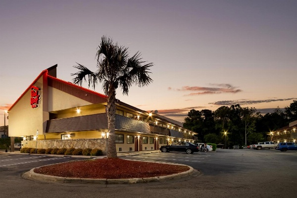 Red Roof Inn Columbia East - Fort Jackson image 6